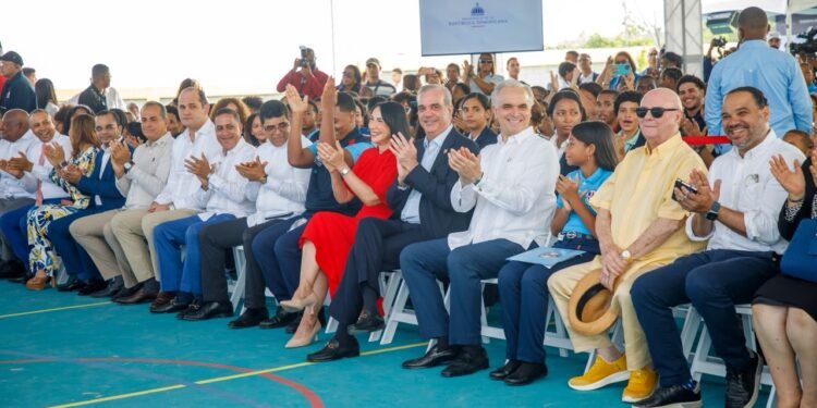 Abinader inaugura año escolar 2026-2027 con más de dos millones de estudiantes convocados