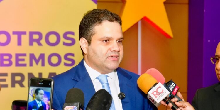 Richard Medina denuncia el alza de precios que afecta hogares pobres y clase media