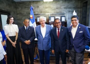 Mérido Torres Espinal asume como nuevo director del Departamento Aeroportuario