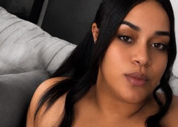COMERCIANTES DENUNCIAN PRESUNTA ESTAFA ATRIBUIDA A ASHLEY YOKASTA TAVERAS GENAO