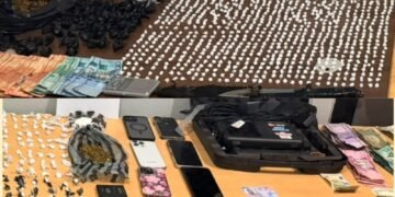 DINTEL ocupa más de 700 gramos de drogas y arresta a dos personas durante operativos contra el microtráfico en Jimaní