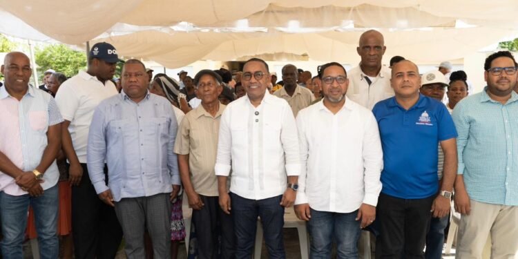 Víctor Pichardo y CONAPE encabezan jornada integral de atención en Sabana Grande de Boyá