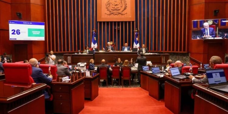 La reforma policial sigue dando vueltas en comisiones del Congreso