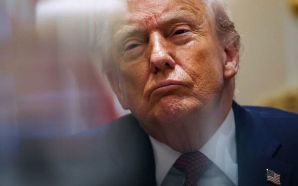 Irán tilda Trump esquizofrénico por Ormuz; rechaza sanciones