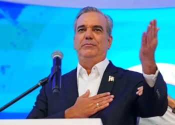 Presidente dominicano cambia Canciller y 25 funcionarios más