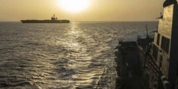 Irán acusa a EU de trasladar material militar por Ormuz