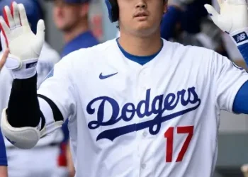 Dodgers llegan a 100 victorias, pero hay interrogantes en torno a Shohei Ohtani