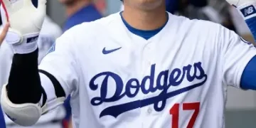 Dodgers llegan a 100 victorias, pero hay interrogantes en torno a Shohei Ohtani