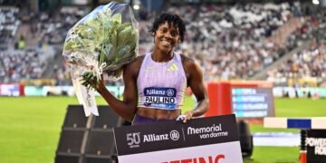Marileidy Paulino cruza la meta en la cima del World Athletics Ultimate Championship