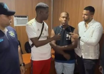 Se entrega uno de supuestos asesinos esposa Julián Oro Duro