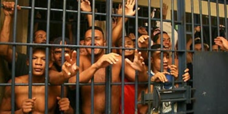 Denuncian persiste «corrupción encubierta» dentro cárceles RD