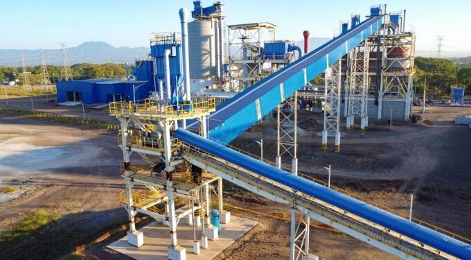Empresa dominicana adquiere una cementera en El Salvador