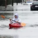 Tormenta causa inundaciones y deja a miles de personas sin electricidad en noreste de EE.UU.
