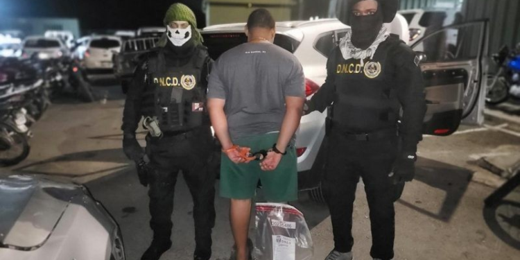 BANI: Decomisan 595 paquetes de cocaína y detienen a tres