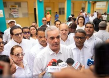 La RD colocó equipos pesados y artillería en la frontera con Haití