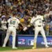 Rays vencen Cerveceros y evitan la barrida en la Serie Mundial