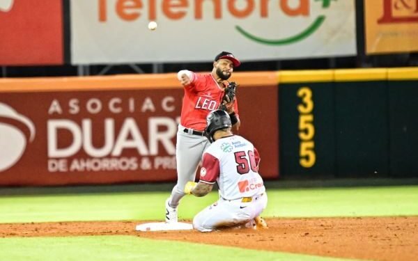 Licey asume liderato del beisbol de RD; Leones y Aguilas ganan