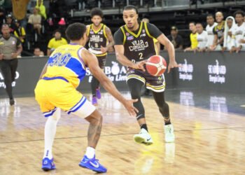 Barias y San Lázaro se miden este martes en el Baloncesto Superior del Distrito