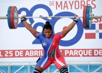 Ocho pesistas dominicanos buscan en China clasificar JJOO