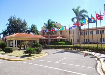 Gobierno contrata asesoría legal en Rusia para dominicanos allí