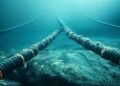 Irán advierte fragilidad cables submarinos estrecho de Ormuz