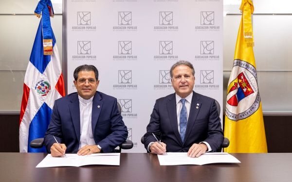 APAP y PUCMM desarrollan formación inteligencia artificial