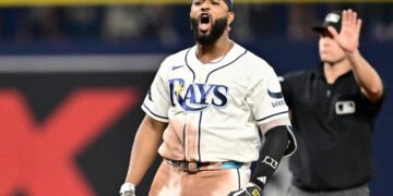 Tampa Bay aprovecha los fallos de Nueva York y toma ventaja con triunfo 5-2