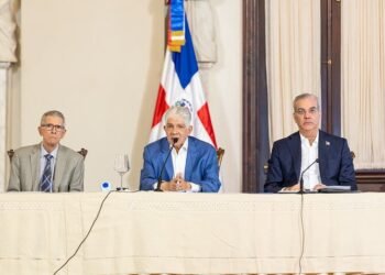 Abinader anuncia ejecución de RD$9,545 millones en obras financiadas con renegociación del contrato de Aerodom