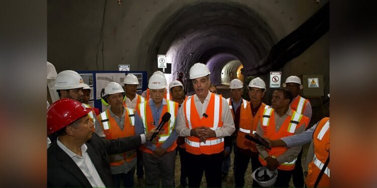 Abinader supervisa túnel pluvial de la avenida Luperón que se construye con fondos de Aerodom, para evitar inundaciones en la zona