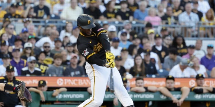 Béisbol japonés: Alexander Canario enciende postemporada