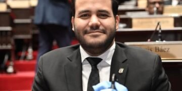 Proponen reforma que elevaría cotizaciones a seguridad social