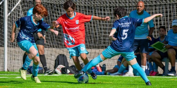 American School y St. Michael´s ganan en Intercolegial de Fútbol