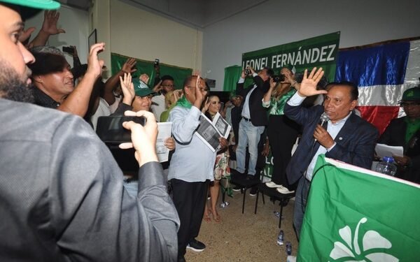 Radhamés Jiménez arremete en España contra gestión del PRM