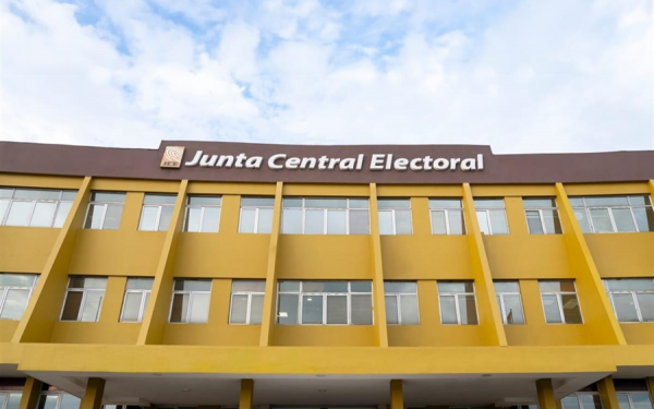 Cuarenta organizaciones de RD buscan reconocimiento de JCE