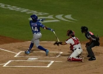Licey aplasta Leones; Gigantes y Estrellas también ganan beisbol